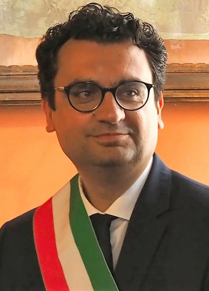 Ritratto istituzionale di Francesco Rucco.