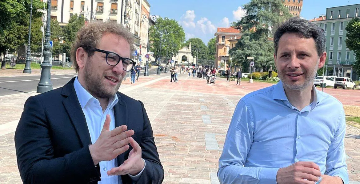 Viale Roma restituito alla città: nuova passeggiata pedonale in porfido.